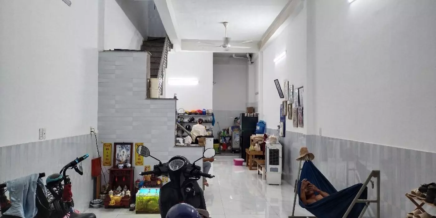 BÌNH TÂN - CÂY CÁM - CÁCH VÀI BƯỚC CHÂN RA MẶT TIỀN KÊNH THAM LƯƠNG - HẺM XE HƠI - NHÀ 2 TẦNG 2PN