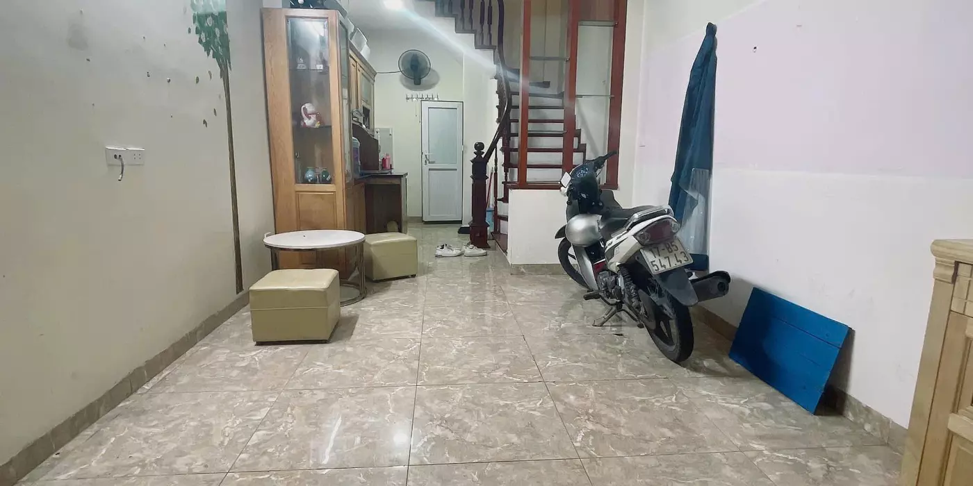 PHÂN KHÚC HIẾM CẦU GIẤY - SỔ NỞ HẬU - VỊ TRÍ ĐẸP - 38M2 - NHỈNH 5 TỶ- ĐẦY ĐỦ TIỆN NGHI.
