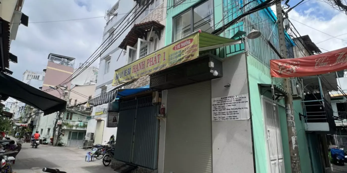 Mặt tiền căn góc đúc 5 tấm Q 4 hơn 2 ,5 tỷ xx XE HƠI TẢI NGAY NHÀ