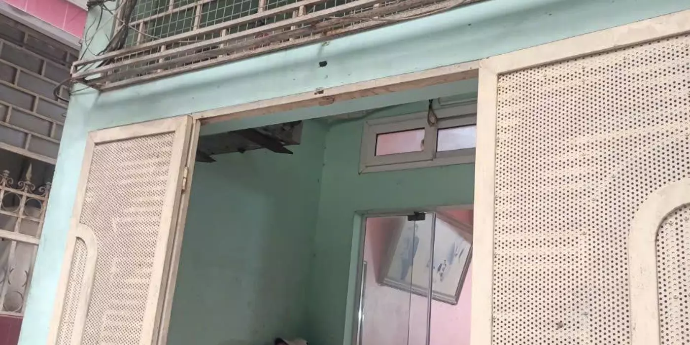 chính chủ cần bán gấp nhà về ở luôn ngay  ngã 5 hà trì bà triệu gần trường lê lợi chợ hà đông giá