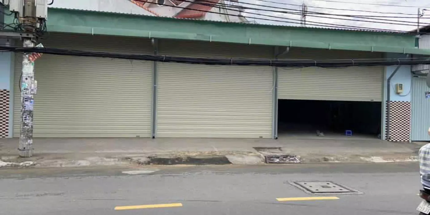 Cho thuê MTKD 330m² (Ngang 18m) Thoại Ngọc Hầu. Vị trí cực kỳ đắc địa.