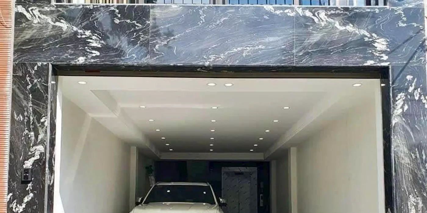 +Bán nhà Cao Lỗ, Đông Anh 105m2 X3T Kinh doanh ô tránh, gara 2 thoáng, 5p sang phố, giá 13 tỷ.
