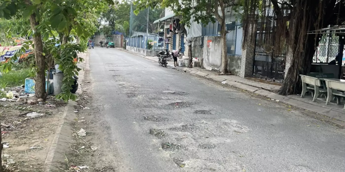 Bán Đất Mặt Tiền đường thông, sổ hồng vuông đét Cách Nguyễn Ảnh Thủ - Tô Ký 300m.