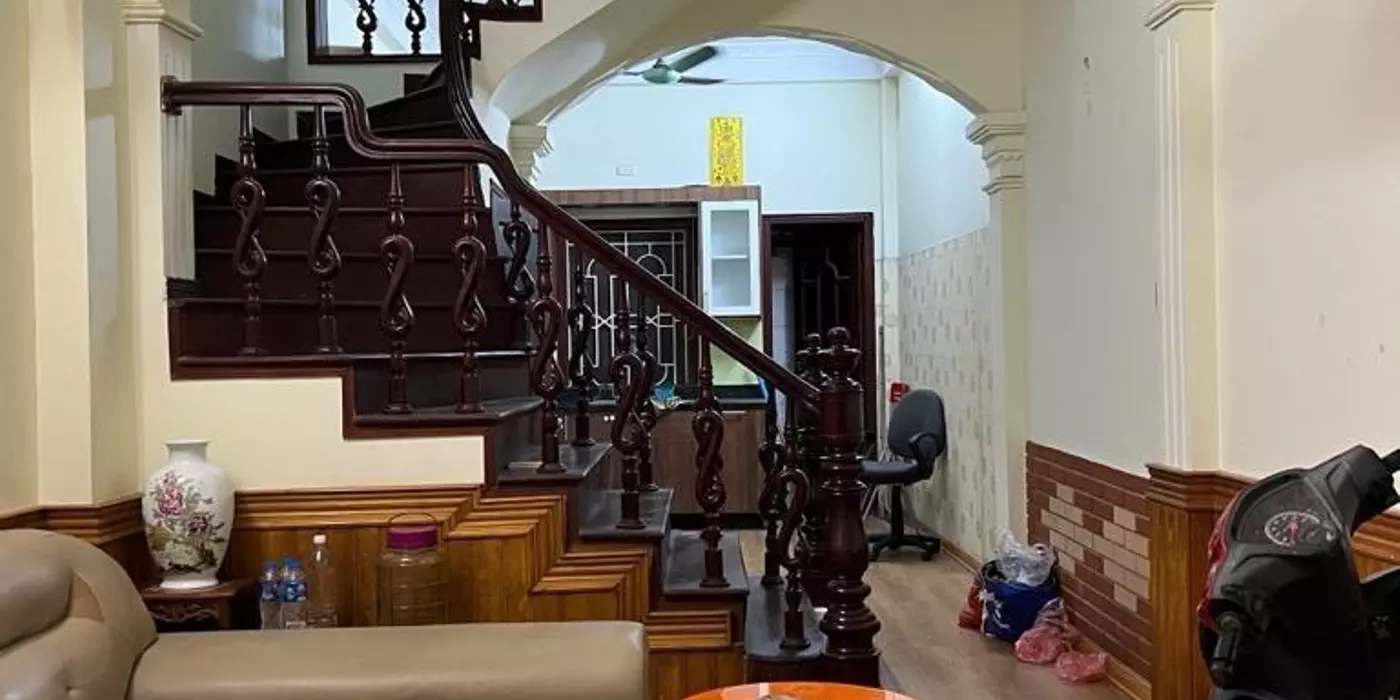 NHÀ PHÂN LÔ DƯƠNG QUANG HÀM,QUAN HOA-10 M RA OTO TRÁNH NHAU- NHÀ CHỦ TỰ XÂY NÊN CHẮC CHẮN , KIÊN