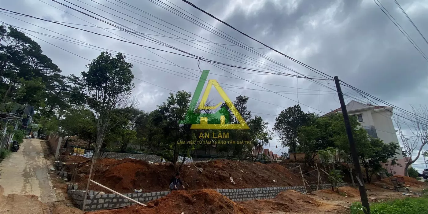 CẦN CHO THUÊ MB ĐẤT TRỐNG GẦN DINH III ĐÀ LẠT
