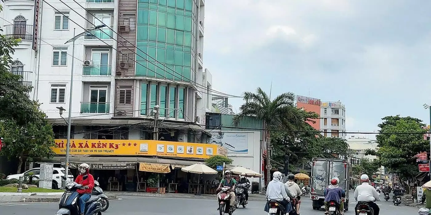 Bán Nhà Mặt Tiền 5m x 18m Chợ Hạnh Thông Tây Gò Vấp 3 lầu 4 phòng ngủ 9 tỷ chốt Giá cực tốt