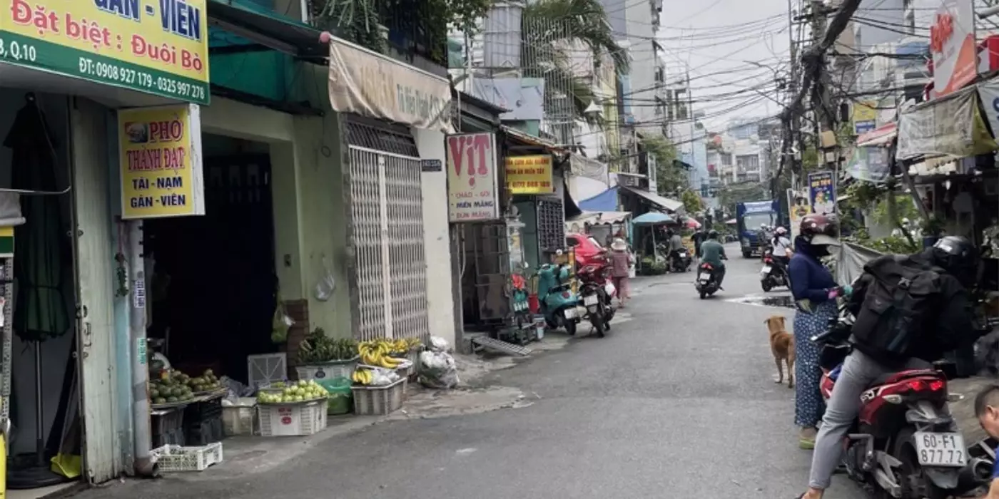 NHÀ TRUNG TÂM QUẬN 10 -  DƯỚI 2 TỶ - HẺM RÔNG THÔNG THOÁNG