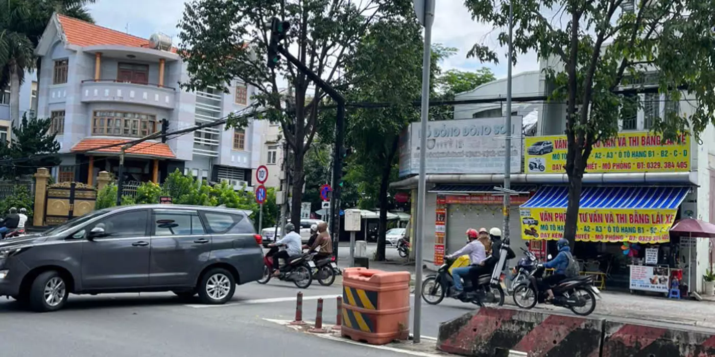 BÁN TOÀ NHÀ MT LÊ THỊ RIÊNG ĐƯỜNG 40M CÓ VĨA HÈ THỚI AN, Q12 (SÁT UBND)