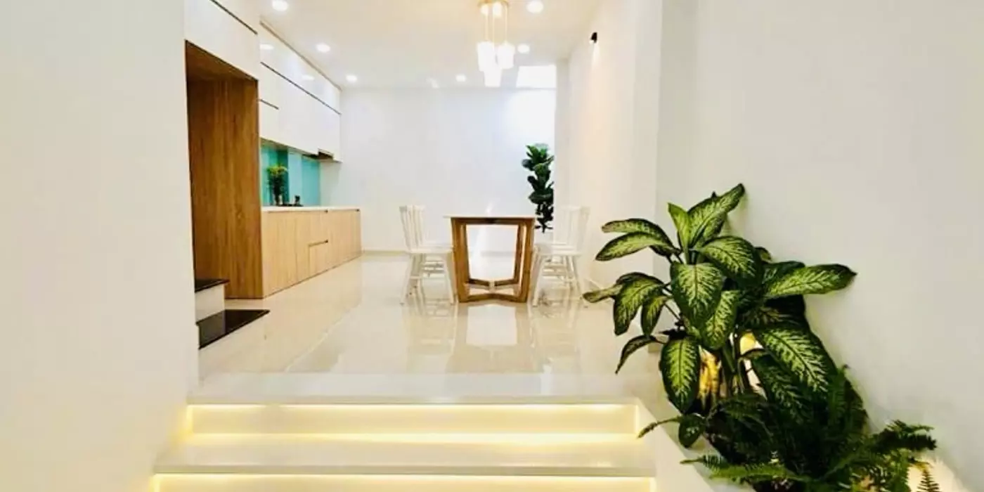 NHÀ ĐẸP LUNG LINH VÀO Ở NGAY - Q THỦ ĐỨC - HẺM XE HƠI - CHỈ 6,3 TỶ.