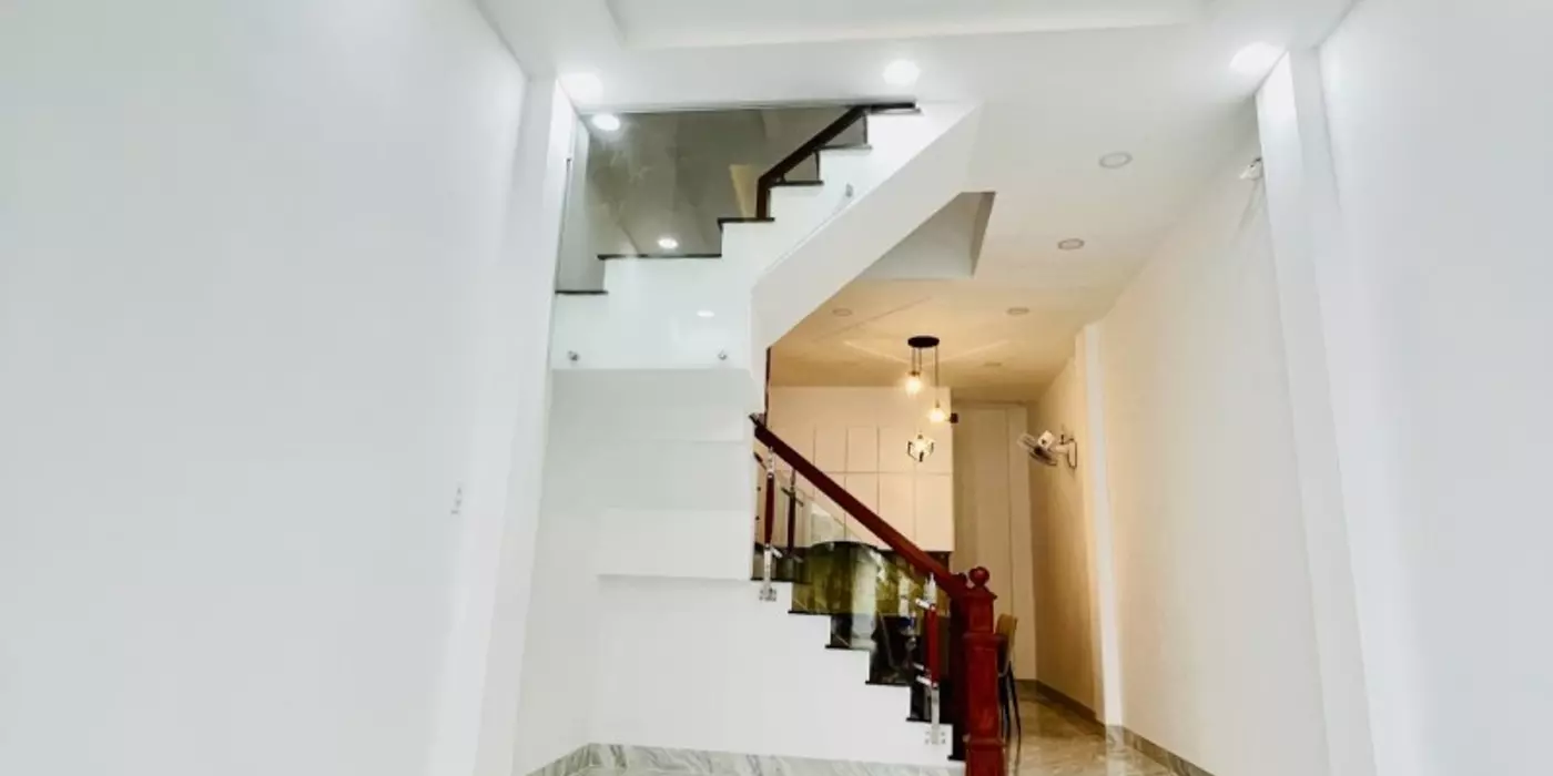 Gần Chợ Thạch Đà - Hẻm tầm 6m - (4 x 12)m - BTCT 4 Tầng