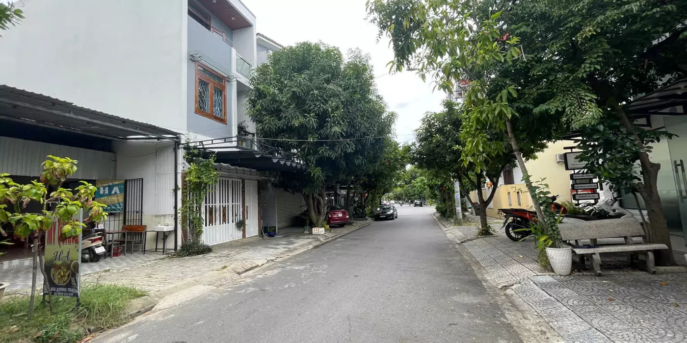 Lô đất đẹp vuông vắn đường Bùi Xương Trạch phường Khuê Trung quận Cẩm Lệ.