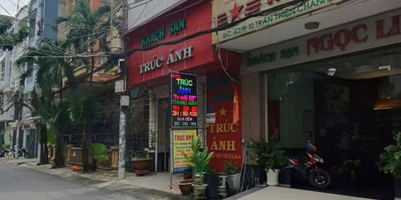 Bán nhà đang KD khách sạn ngay Trần Thiện Chánh- Q10 - 5x15, 11 phòng giá 24 tỷ còn TL