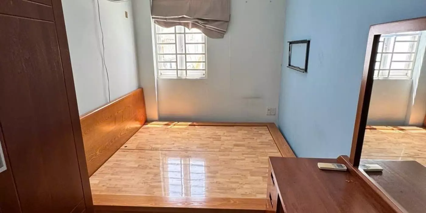 Bán nhà Lê Văn Sỹ p1 Tân Bình DT 30m2 ,4 tầng hẻm 4m . Giá 4ty2