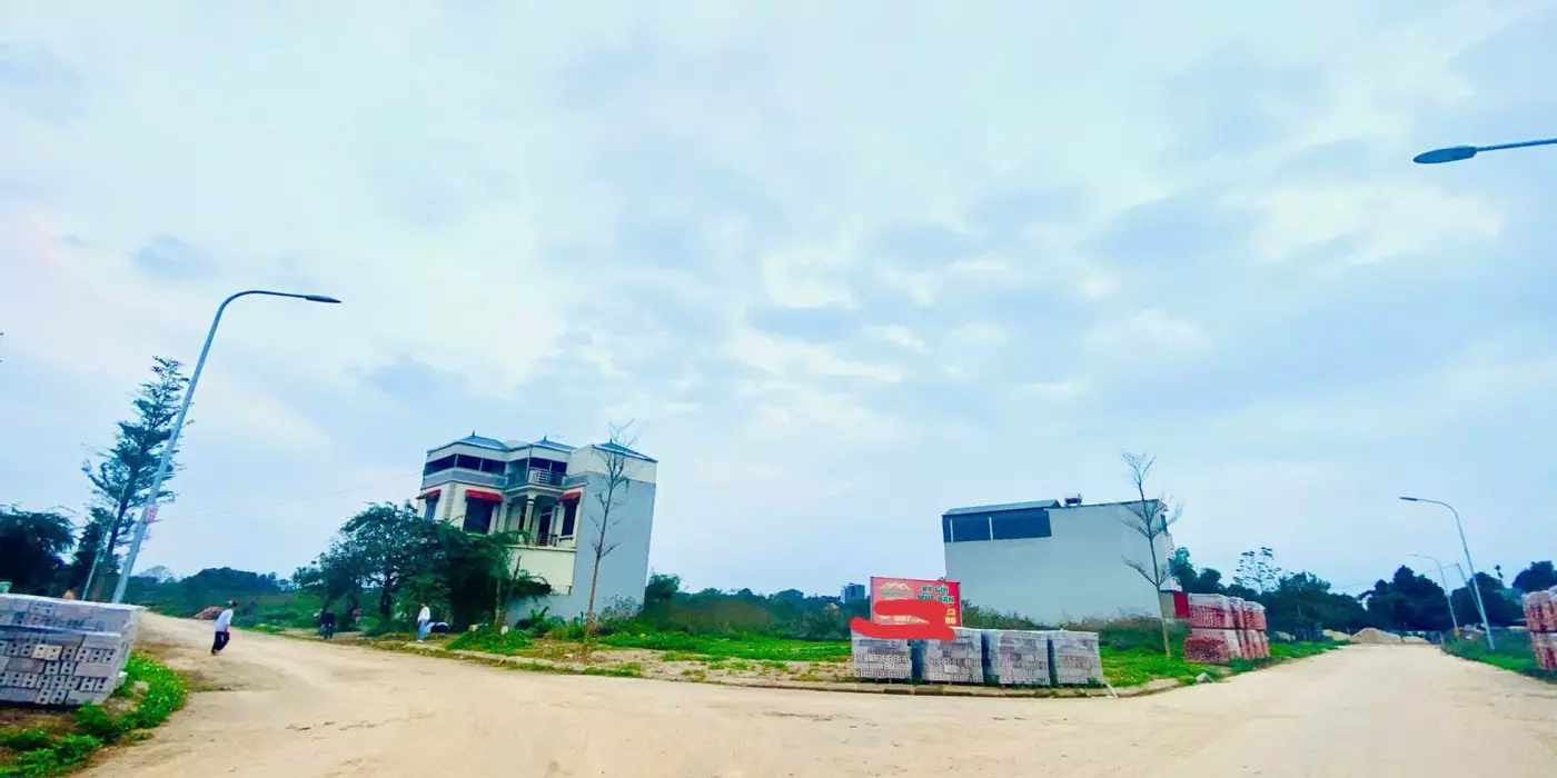 Cần tiền Bán đất lô góc trục chính trung tâm Hòa Lạc có vỉ hè rộng tới 80m2
