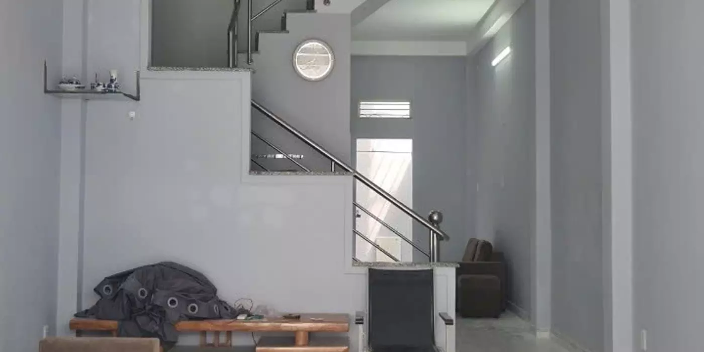 Cần bán nhà phố q7 1 trệt 1 lầu 64m sàn 5ty4 cách đường xe hơi 5phut đi bộ