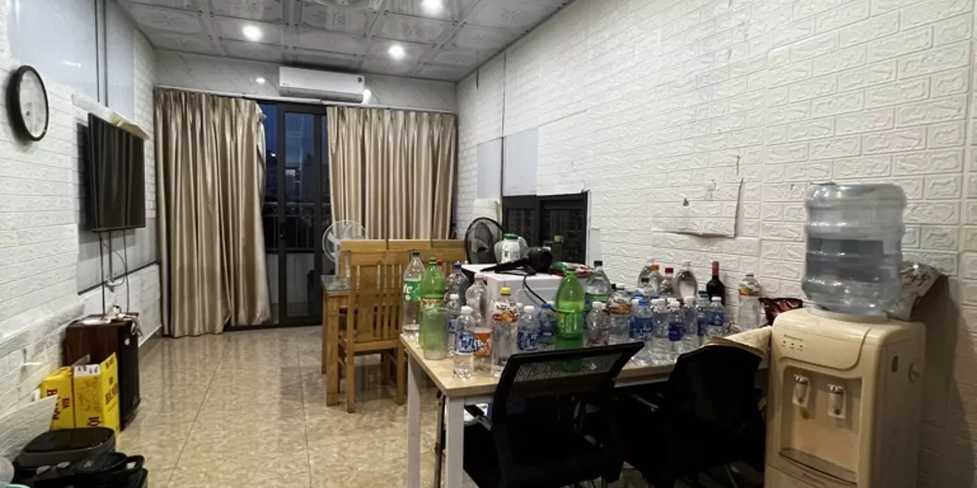 NHÀ ĐẸP PHỐ CHÙA LÁNG - Ô TÔ ĐỖ CỬA - THANG MÁY - MỚI XÂY - KD SẦM UẤT - 40M2, 5T, NHỈNH 7 TỶ