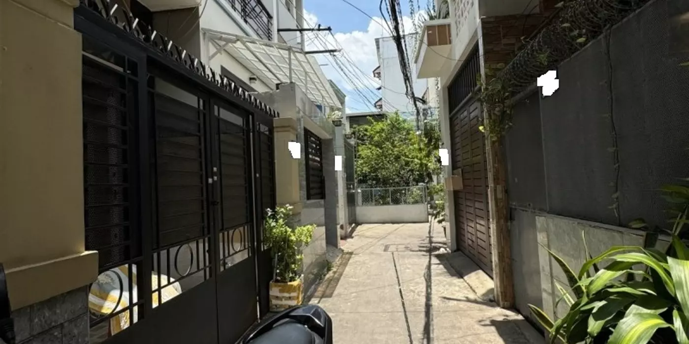 Ngay Cao Đẳng Bách Khoa SG - Gần HXH - (4 x 13)m - Đúc 2 Tầng