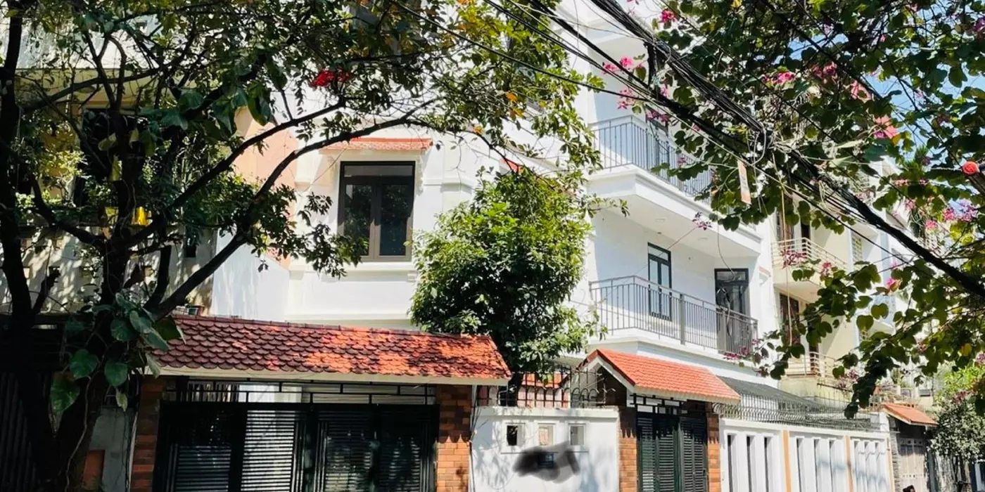 Xin và lưu từ 5 – 10 số điện thoại của một vài bạn bè đồng nghiệp hoặc anh chị lớn tuổi để kết nối