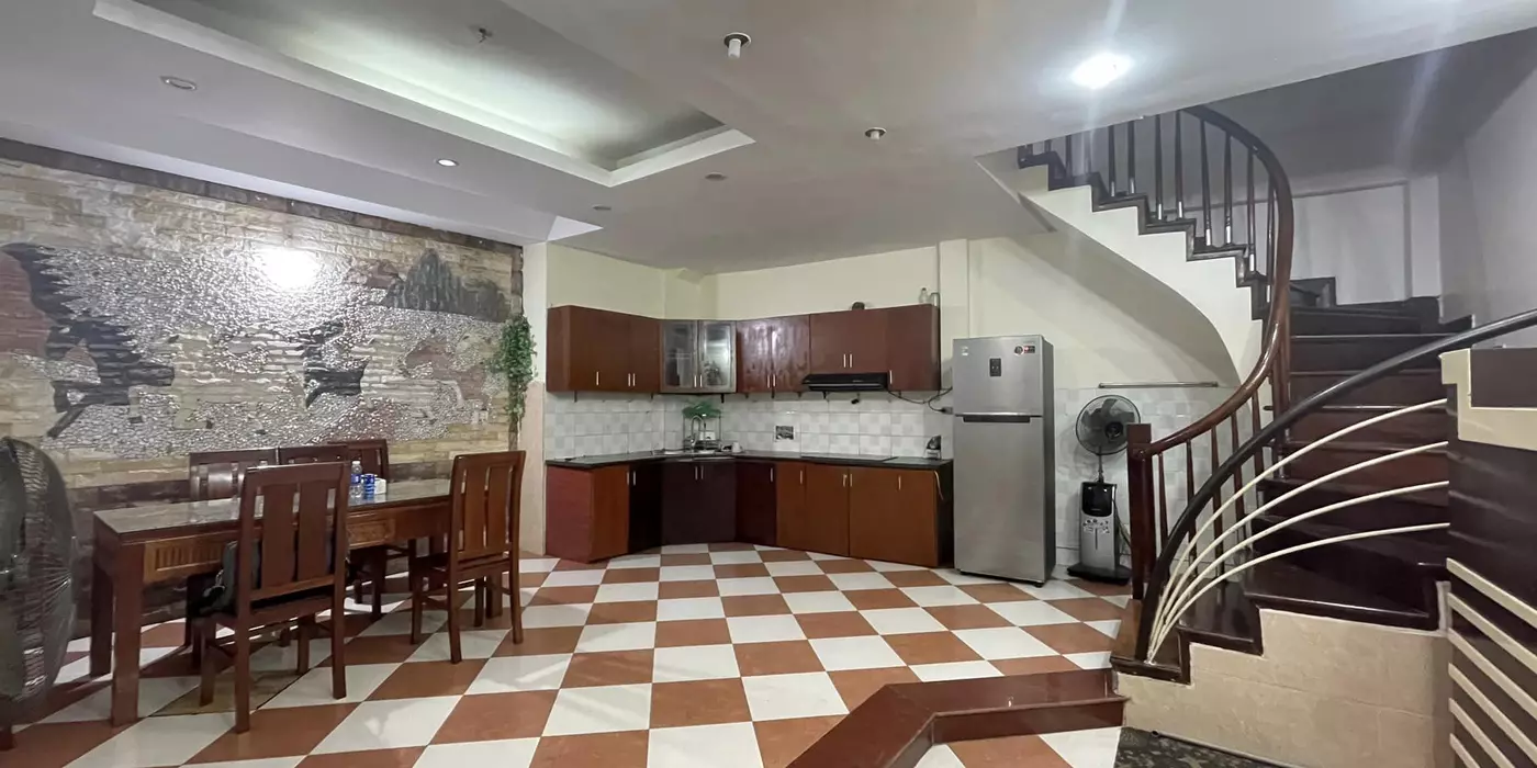 Bán nhà riêng Phố Hoàng Ngân_Ngõ nông ô tôgần_Diện tích lớn, mặt tiền thoáng nhiều phòng_45m*5T