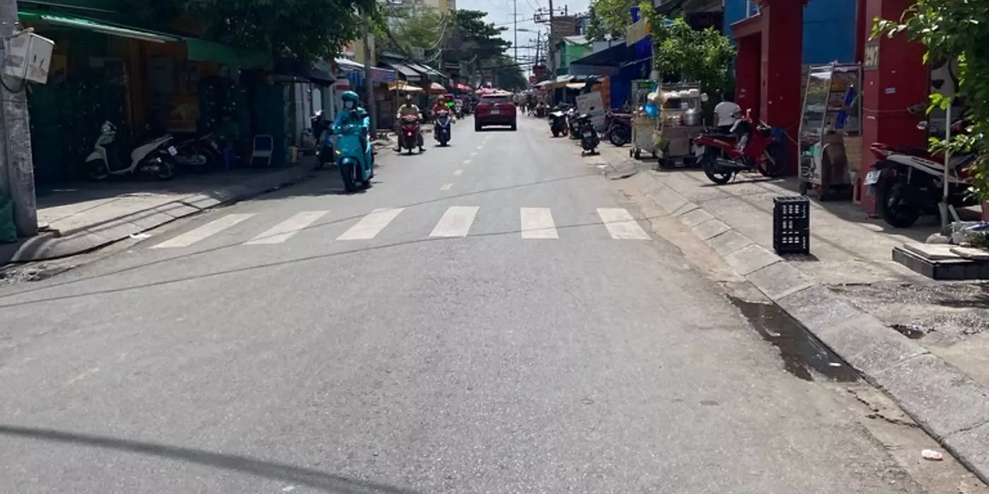 Mặt tiền hẻm kinh doanh Bùi Minh Trực 9.4x18 150m2 chỉ 11 tỷ 5