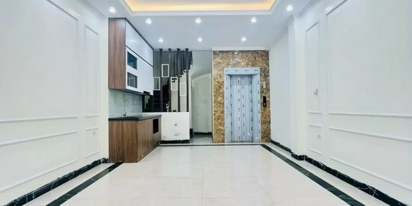 NHÀ DƯƠNG QUẢNG HÀM LÔ GÓC - 40M2 x 6T THANG MÁY, NHÀ MỚI Ở NGAY 10.9 TỶ