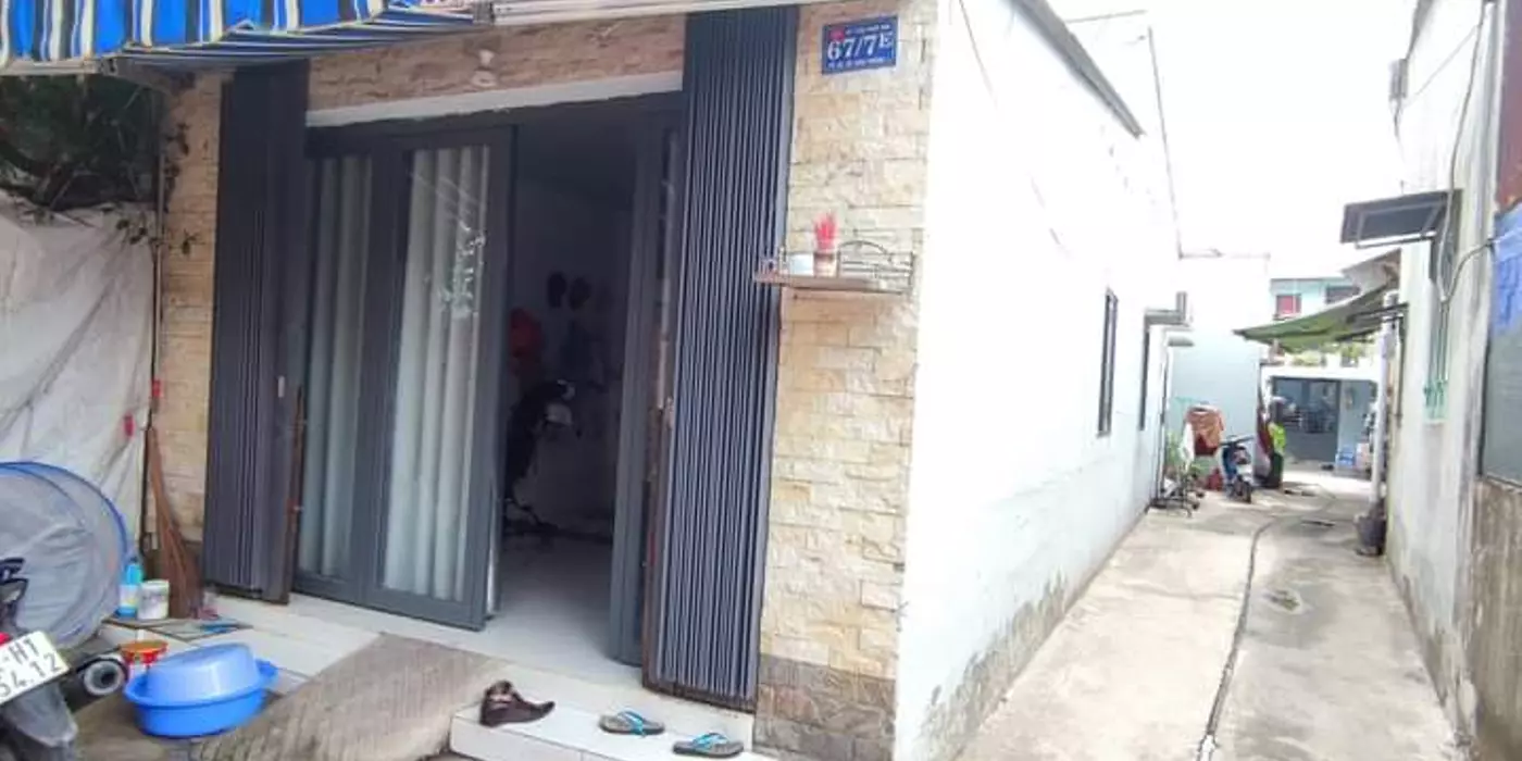 BÁN NHÀ GIÁ MỚI 2 TỶ GIÁ CỦ 2.2TỶ 90M2 CÁCH 150M RA ĐƯỜNG QUỐC LỘ 22, HẺM TRƯỚC NHÀ 3M. HÓC MÔN