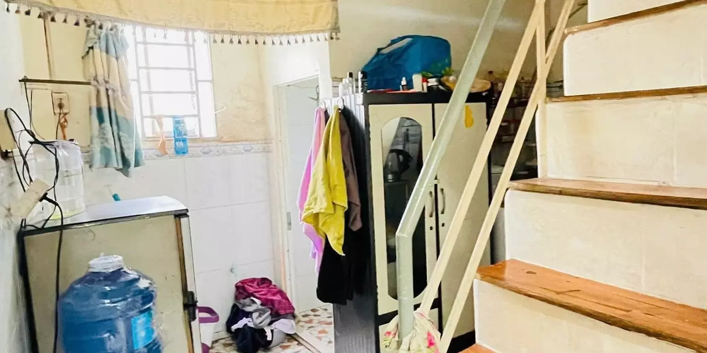 Nhà nát  P.7,PN, HXHsn ,49m2,  không QH, chưa đến 100tr/m2