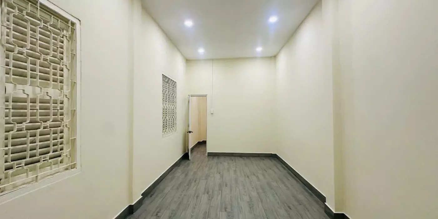 NHÀ ĐẸP HẺM XE HƠI ĐẬU TRƯỚC NHÀ , HẺM THÔNG RA HẺM 528 ĐBP - 10M RA ĐƯỜNG 3/2 - 30M2 VỪA Ở VỪA