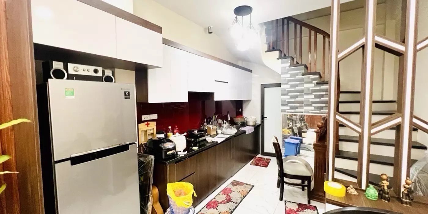 Bán nhà Ngọc Lâm , Cơ Hội Vàng , Thang Máy , 35m2 6 Tầng mt 5,4m 7,5 tỷ