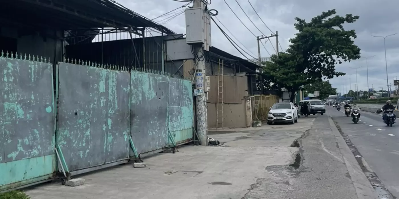Bán nhà mặt tiền 50x100m giá 200 tỷ Quốc Lộ 1A, Quận 12