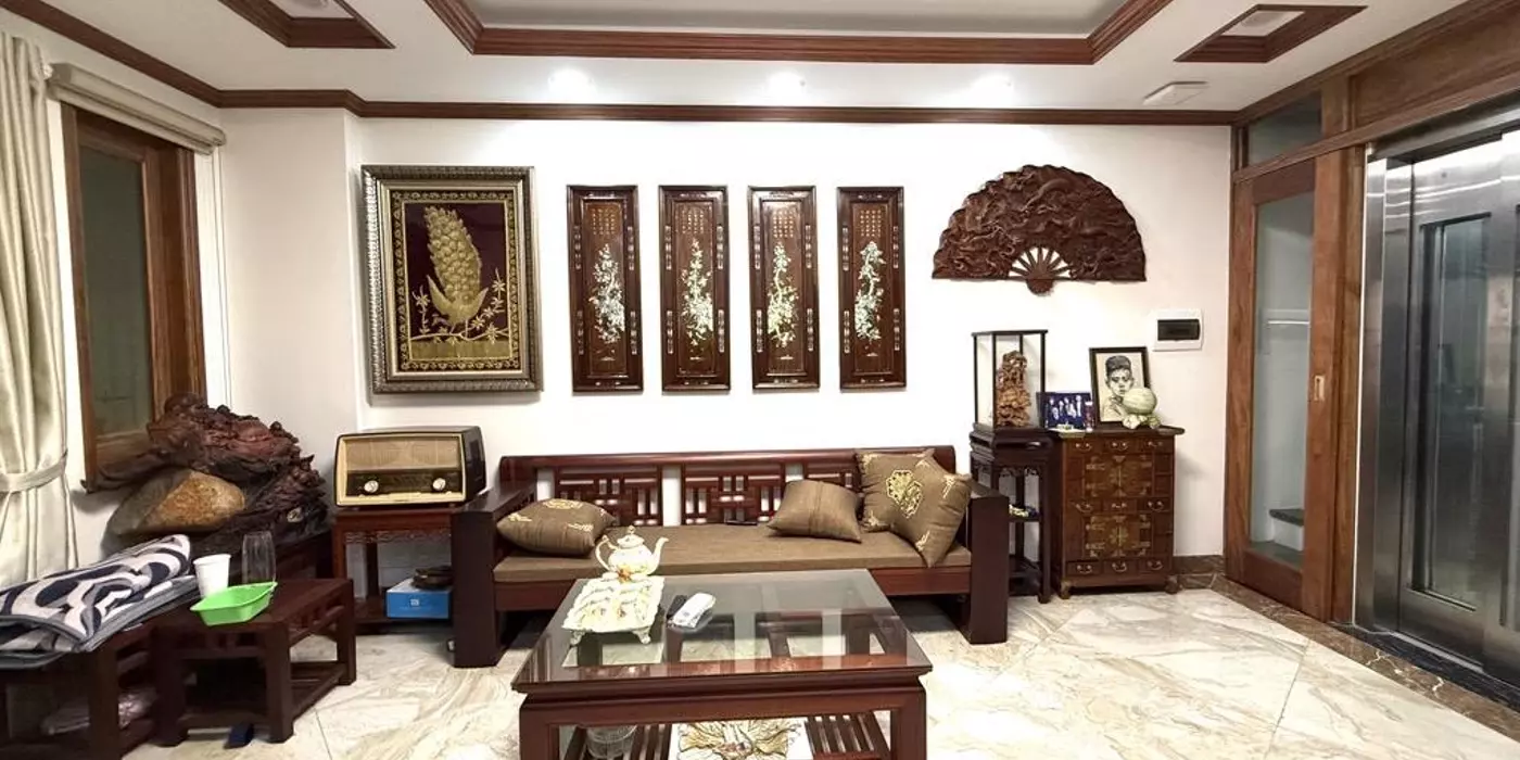 NHÀ ĐẸP VÕ CHÍ CÔNG, Ô TÔ ĐỖ CÁCH NHÀ 10M,THANG MÁY NHẬP KHẨU 40M2-9T TIỆN ÍCH BẠT NGÀN CHỈ 12 TỶ
