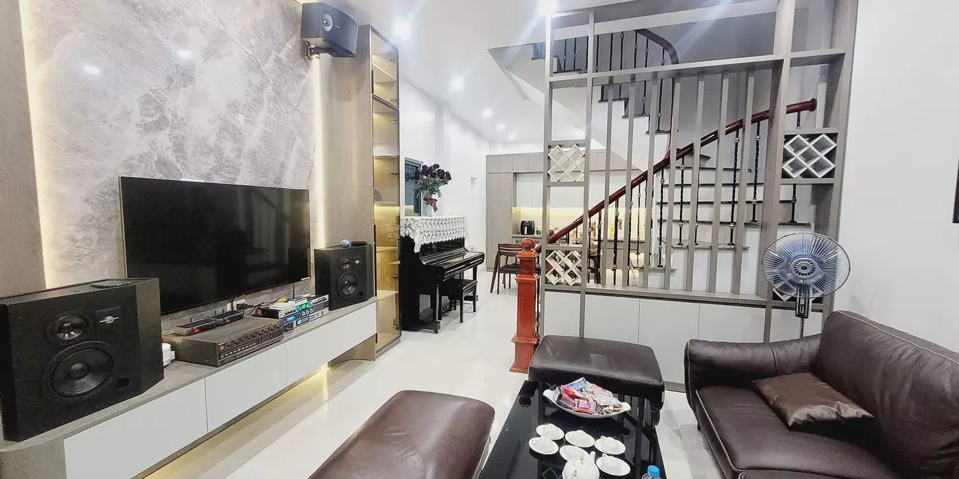 Nhà Phố Quan Nhân, Lô Góc 3 thoáng, Nội Thất Xịn, 46m, 4T,Mt 4m, giá 10.2 Tỷ