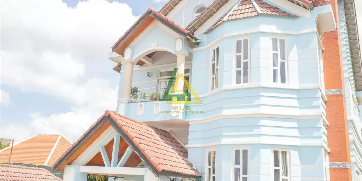 CHO THUÊ VILLA SÂN VƯỜN MAI ANH ĐÀO, P8