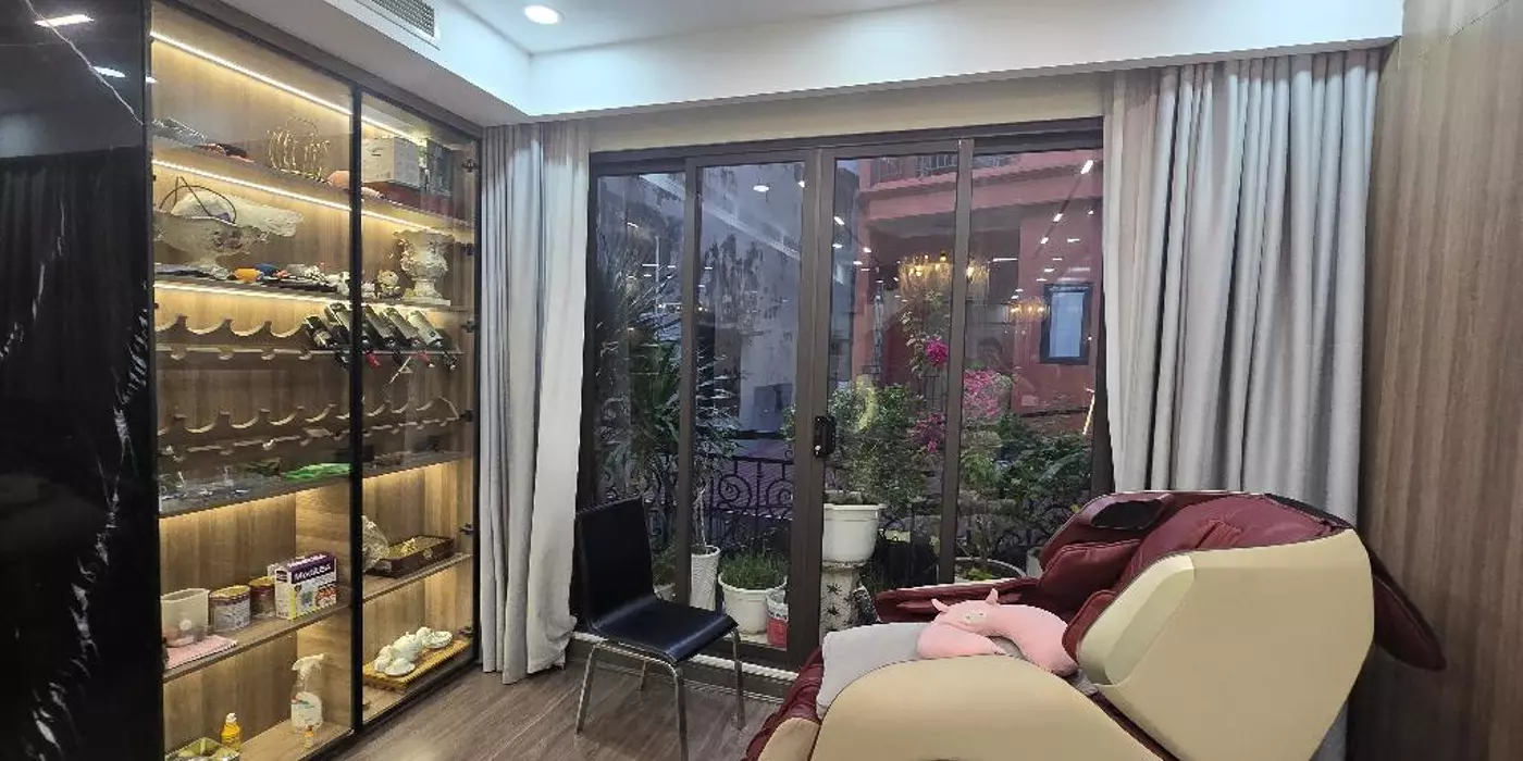 Bán Nhà Ngọc Lâm , Long Biên . 60m2 5 Tầng ,14 tỷ . Nhà mới , Gara , KDoanh Đỉnh