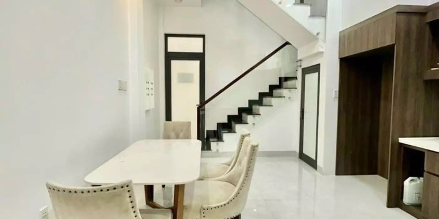 Nhà mới 3 tầng HXH tránh  P.3, Phú Nhuận , 3 PN , tặng nội thất, sổ vuông