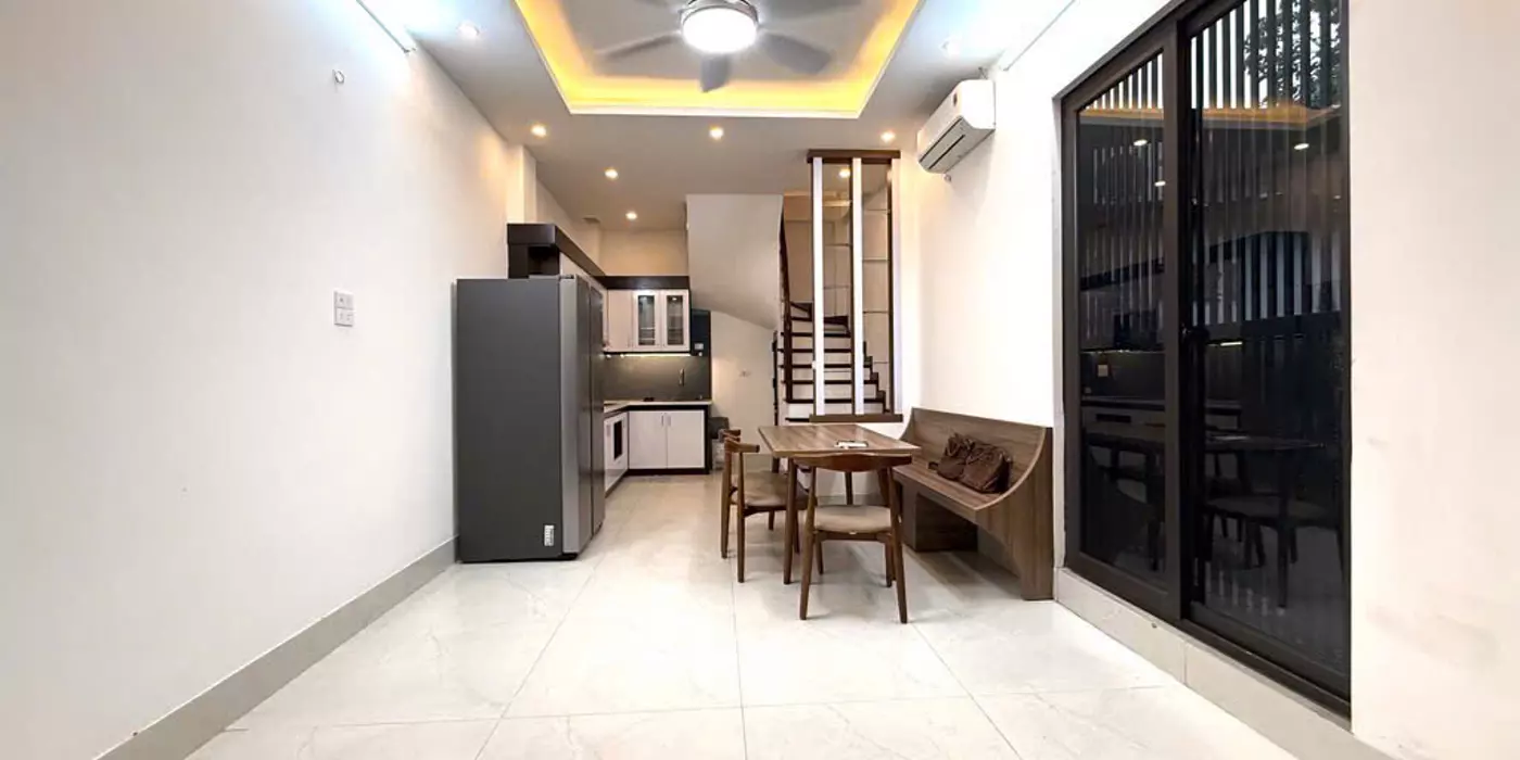 Nhà Liễu Giai - Đội Cấn 5 tầng x 30m2 ngõ ô tô tránh nhau, thông thoáng .