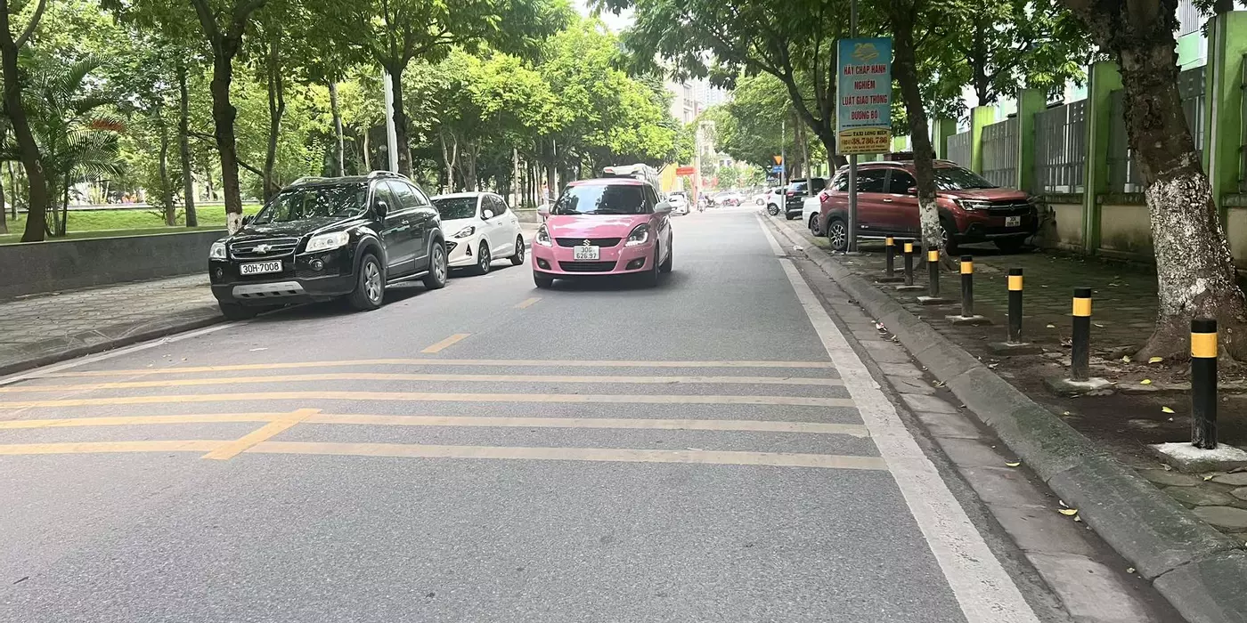 bán khách sạn quận Long Biên, 110m x 8 tầng, 26 phòng tiêu chuẩn, dòng tiền hơn 3 tỷ/năm