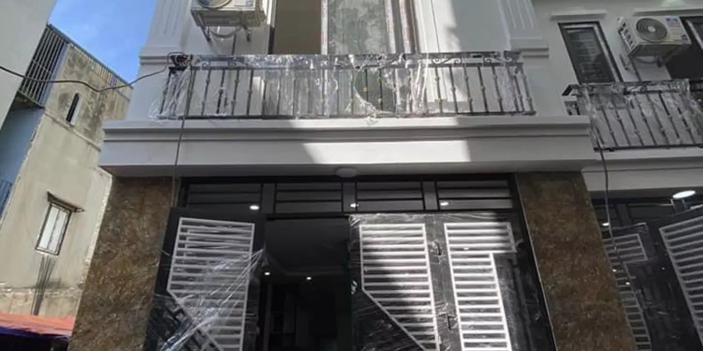 Bán nhà riêng 5 tầng giá 5,39 tỷ cách Đường tỉnh lộ 422B 50m, 500m đến ngã Tư Canh