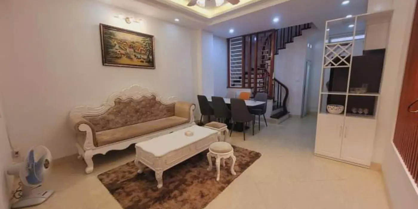 BÁN NHÀ KIM MÃ 40M2- GIÁ NHỈNH 5 TỶ- NGÕ NÔNG- Ô TÔ CÁCH NHÀ 10M