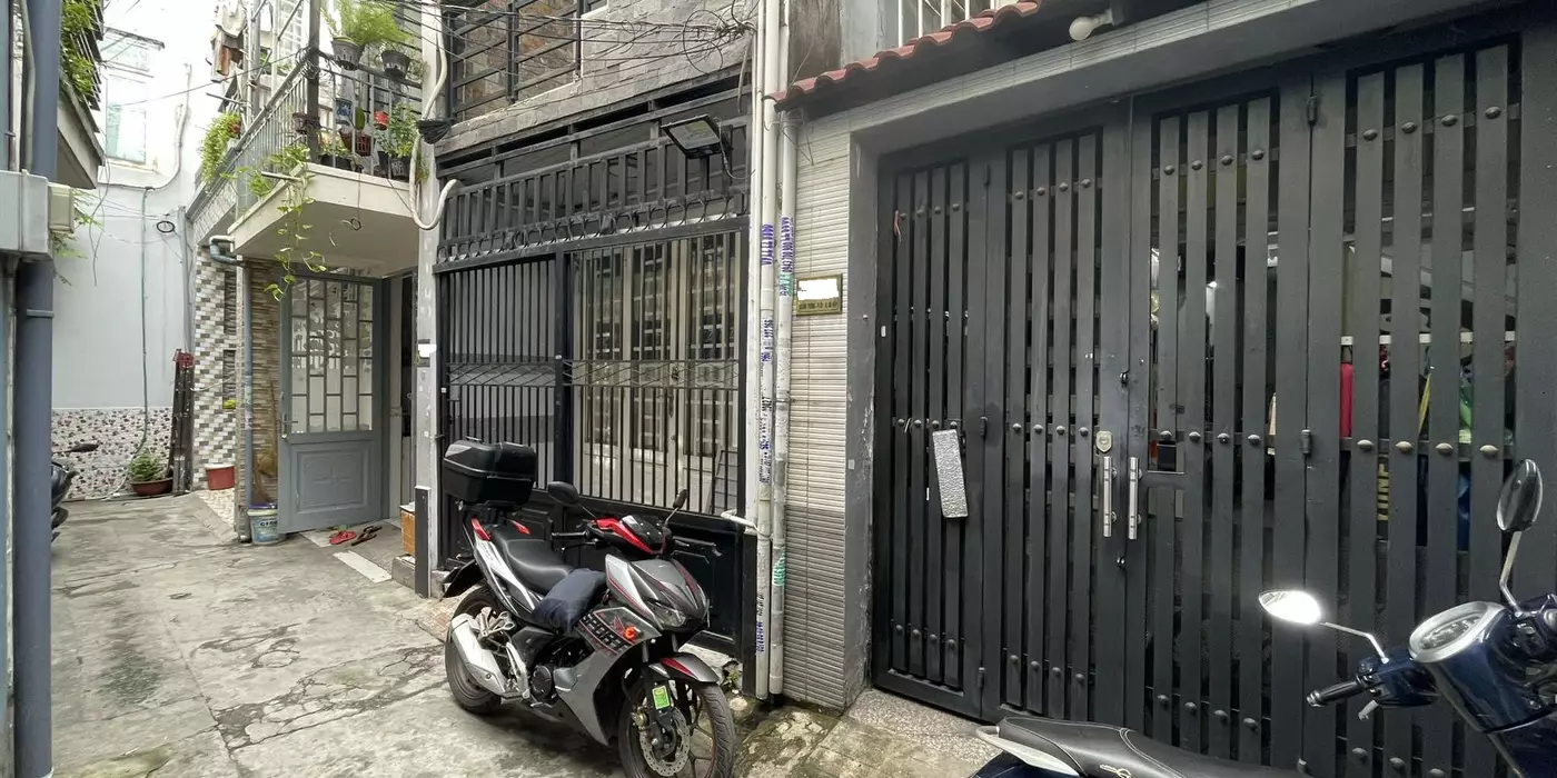 Ngay Làng Trẻ SOS Quang Trung - 2 căn ra MT - (4.5/5 x9)m - SHR