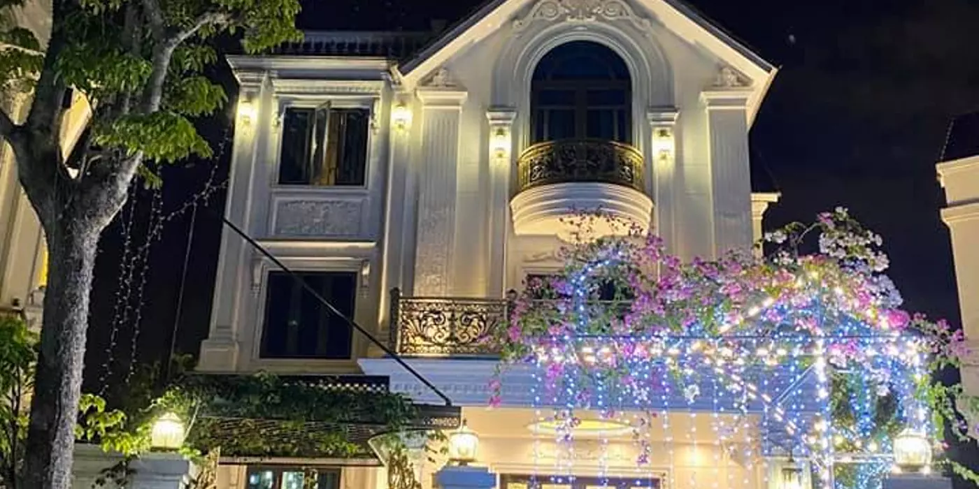 Cần bán gấp biệt thự đơn lập KĐT Việt Hưng: 245m² x 4 tầng, MT 15m, giá nhỉnh 50 tỷ.