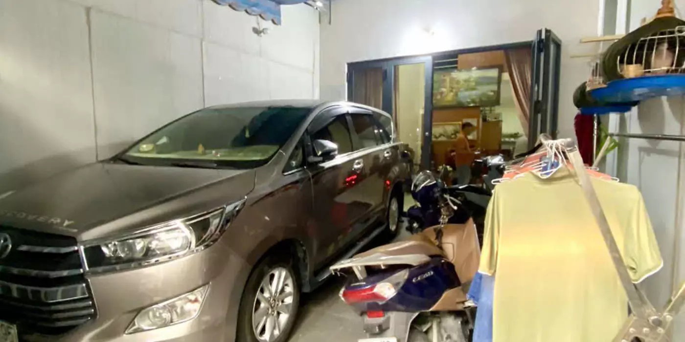 BÁN NHÀ 1 TRỆT 1 LỬNG MỚI TINH - TIỀN ĐƯỜNG HUỲNH THỊ HAI - 2 TẦNG  - 4x20m - GIÁ 4.9 TỶ