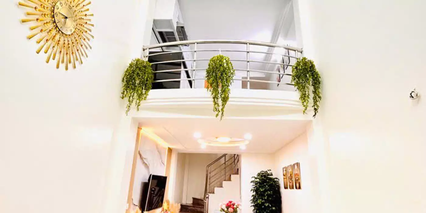 BÁN GHẤP  NHÀ ĐẸP  PHỐ MINH KHAI- ĐỐI DIỆN TIMESCITY - TRUNG TÂM HBT - 3 BƯỚC RA MẶT PHỐ - FULL