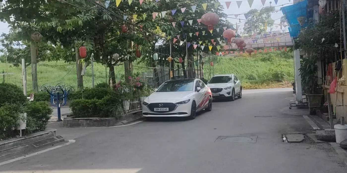 "Bán đất đường Bát Khối, Long Biên 99m, mt 6.4m. Giá: 12.5 tỷ
