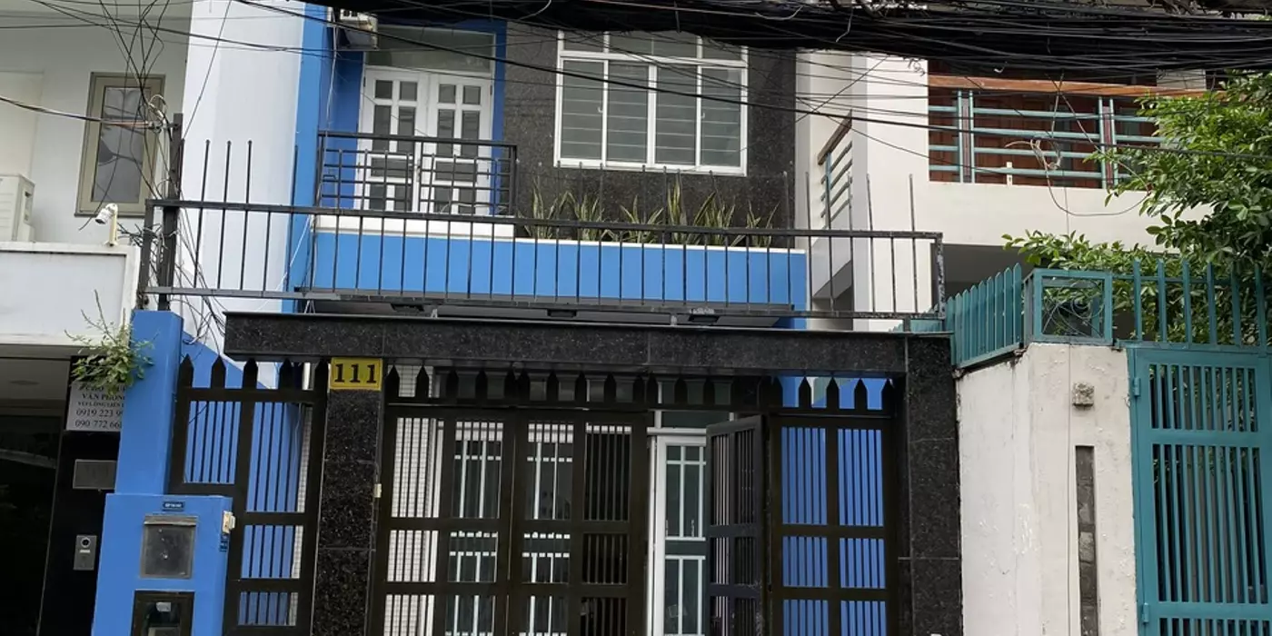 Chính chủ Cho thuê nhà làm văn phòng hoặc nha khoa, số nhà 111 mặt tiền đường Nguyễn Cửu Vân,