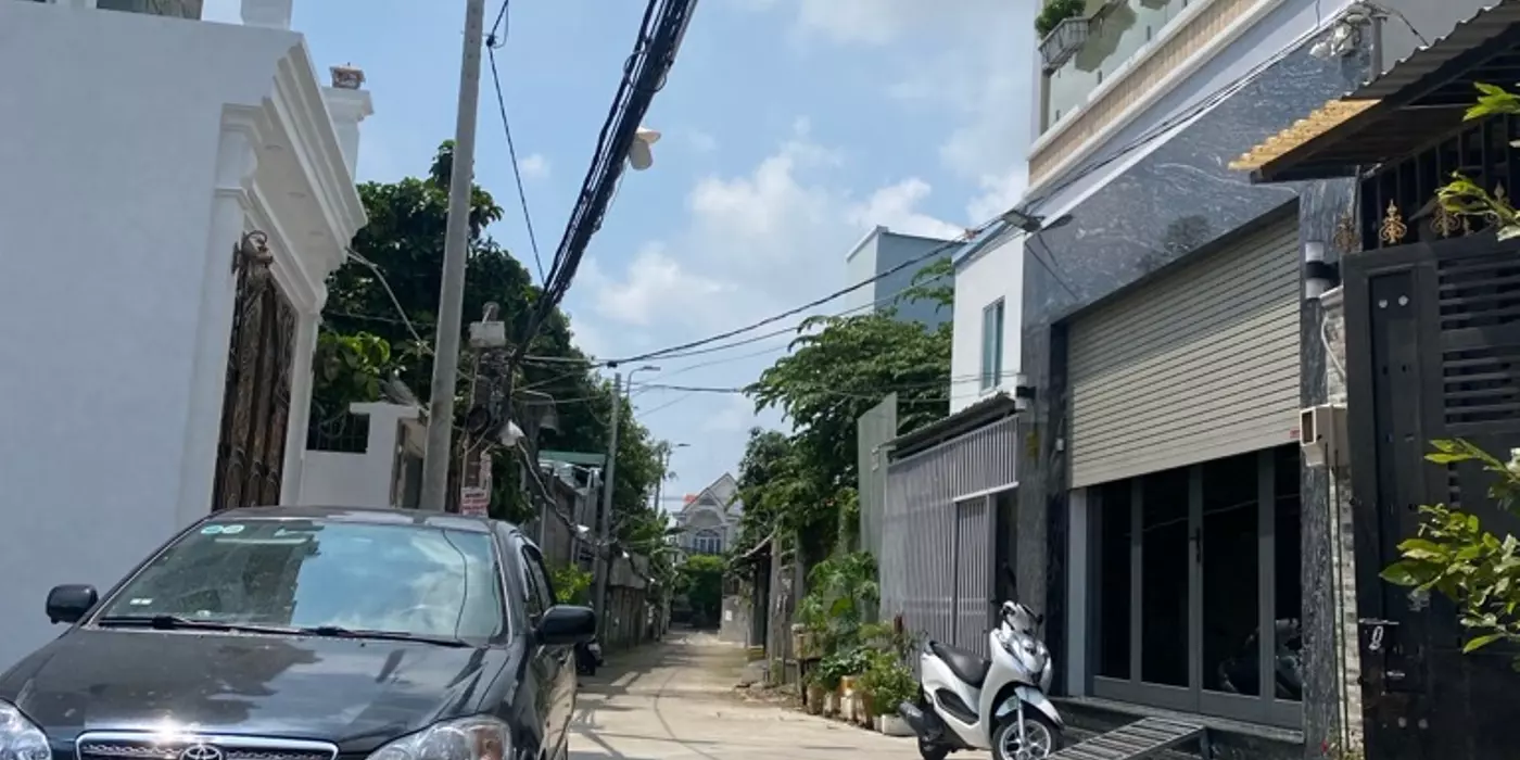 Bán nhà 3 tầng hẻm 33 Đào Tông Nguyên Thị Trấn Nhà Bè, 100m2 ngang 5,3m chỉ 6,9 tỷ