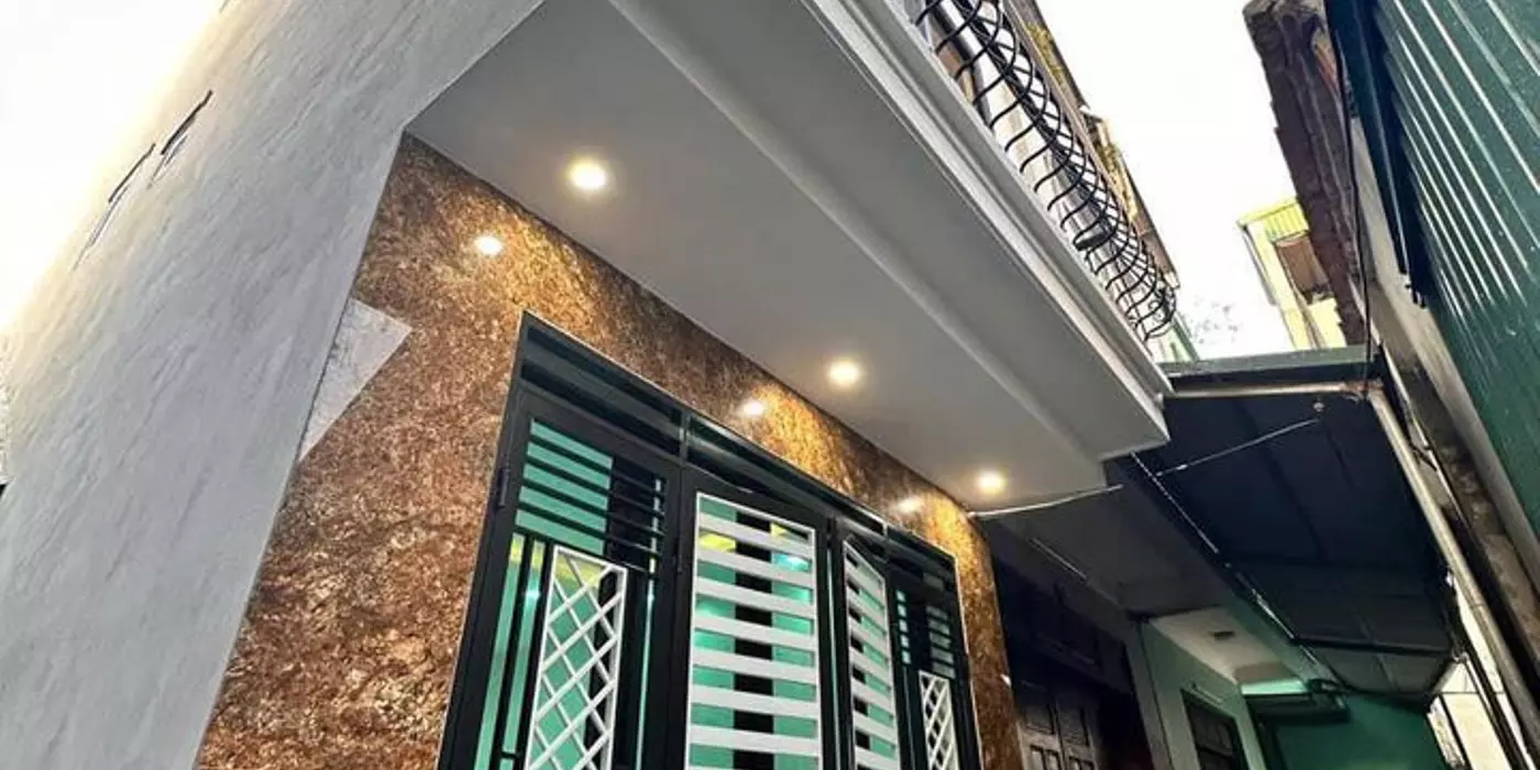 Bán gấp nhà 5 tầng ở Xuân Phương, 100m ra Ngã Tư Canh ô tô đỗ ngay cạnh nhà, gần ĐH Đông Á