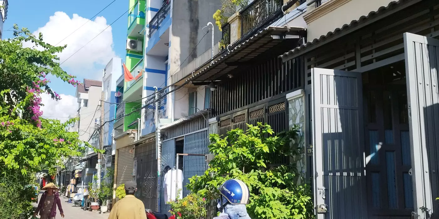 NHÀ BÌNH TÂN - NGAY BỐN XÃ - LÊ VĂN QUỚI - GIÁP TÂN PHÚ - ĐÚC 2 TẦNG - HẺM XE HƠI VIVU - NGAY SÁT