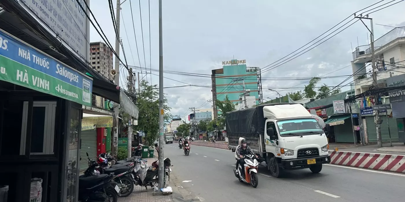 Mặt tiền kinh doanh đường Huỳnh Tấn Phát Phú Thuận Quận 7, 327m2 nhà 3 tầng ngang 8m, 51 tỷ