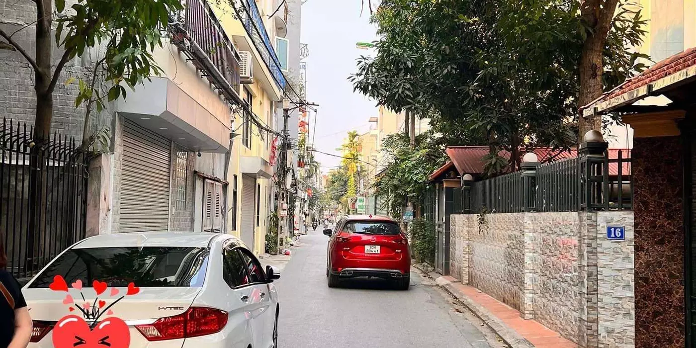 nhà đẹp Ngọc Thuỵ, 65m x 6tầng, thang máy, gara, ôtô tránh, full nội thất cơ bản